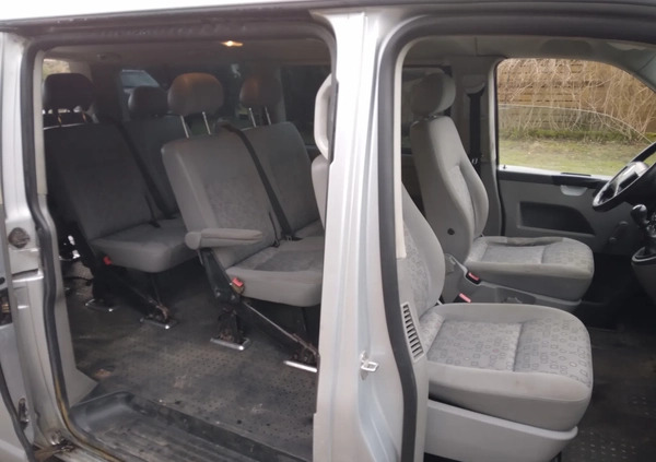 Volkswagen Caravelle cena 36900 przebieg: 296000, rok produkcji 2004 z Działoszyn małe 254